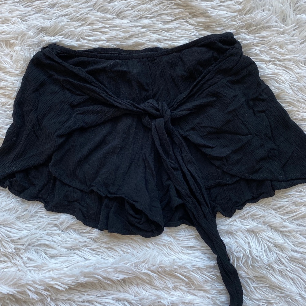 Short beach shorts